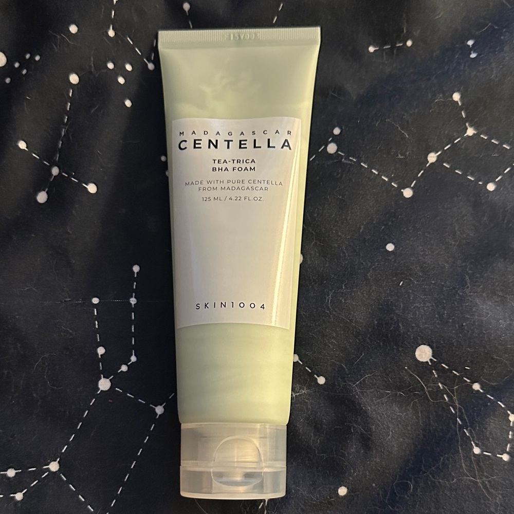 Centella Tea Trica BHA Foam by Skin1004